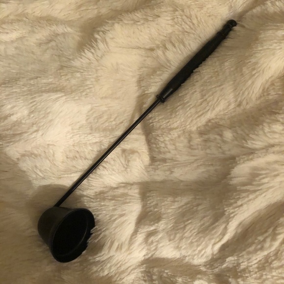 candle snuffer